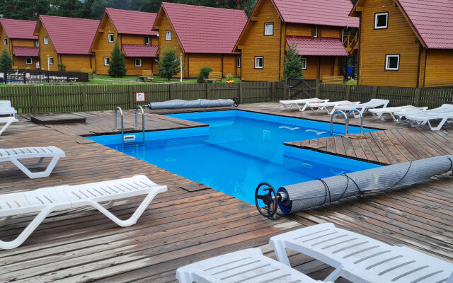 Усадьба Славная