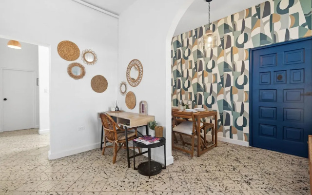 Otium Rentals Historic and Vibrant Apartment