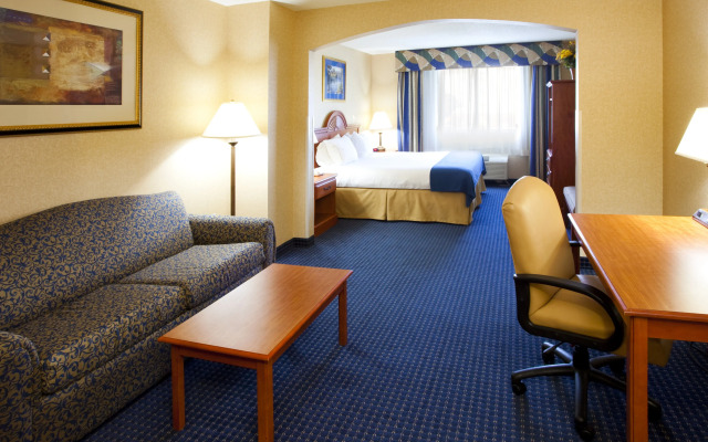 Holiday Inn Express Syracuse Airport by IHG
