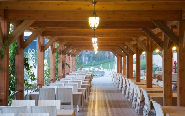 Water Side Resort & Spa