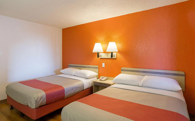 Motel 6 Denver, CO – Downtown