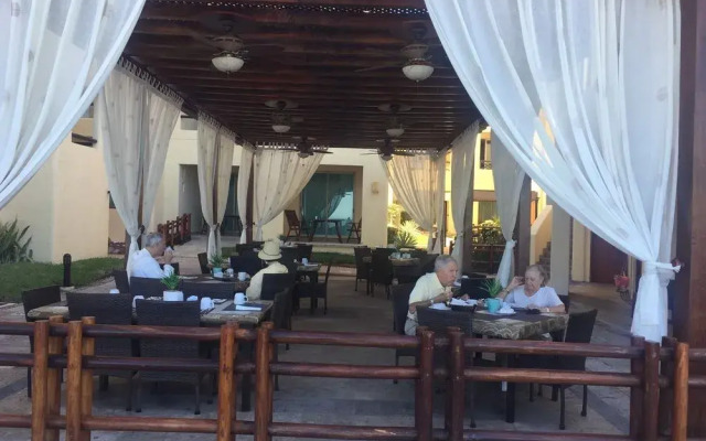 Zafiro Beach Boutique Resort