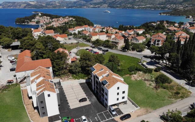 Irena Apartments