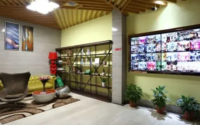 Yueyang Qingcheng Theme Hotel