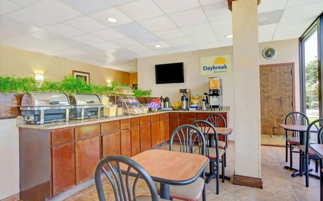 Red Roof Inn Hampton