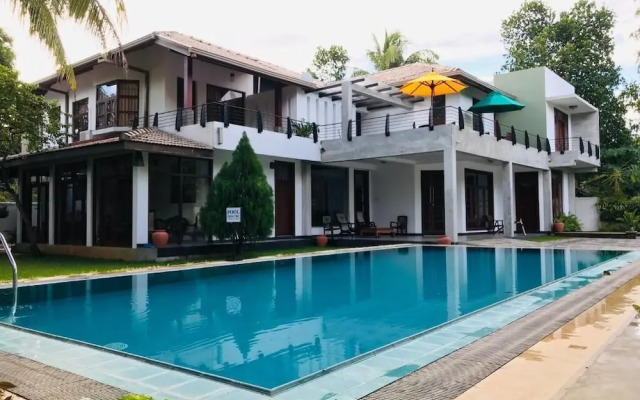 Siluni's Villa