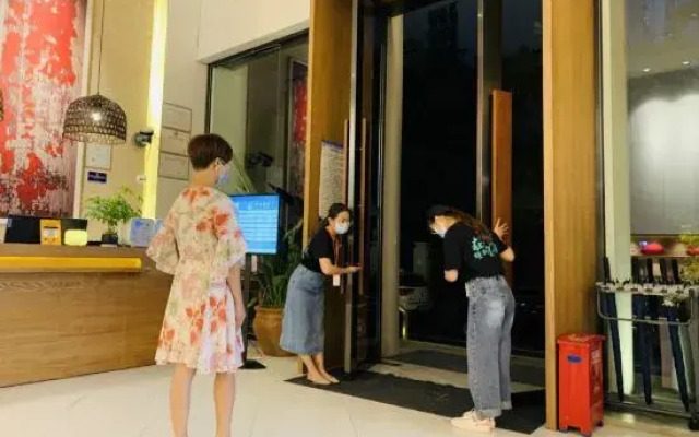 MOOJEE HOTEL(Zhongshan Dongfeng Daxin store)
