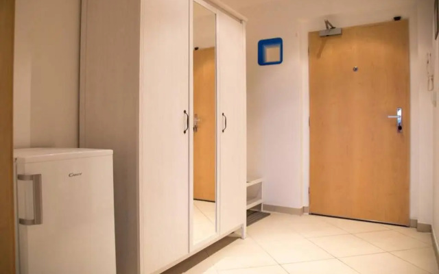 Modern apartments - Airport 8mins