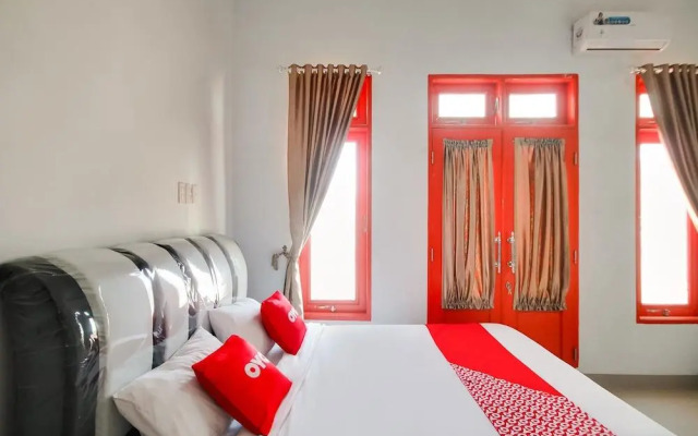 Shinta Guesthouse by OYO Rooms