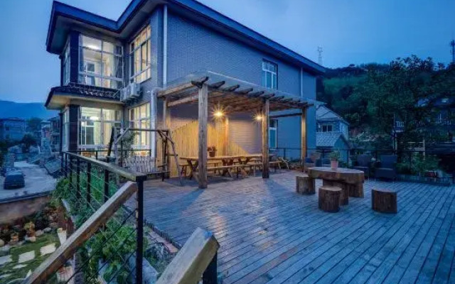 Moganshan Manshanju Inn