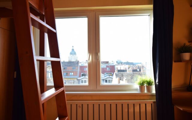 Hi5 Apartments - Ruin Bar District