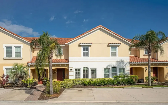 Themed Mickey Bedroom 4BR at Solterra