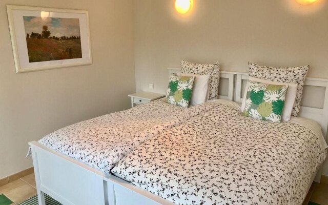 Sans Souci Bed and Breakfast with Restaurant