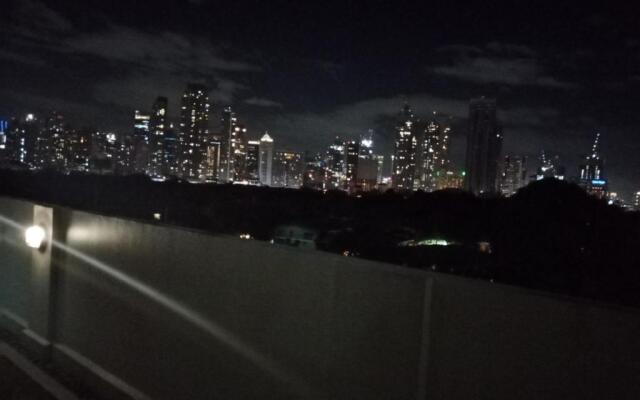 1 br. Condo -EDSA Makati