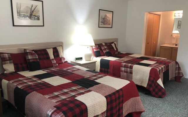 Trails Inn Quadna Mountain Motel