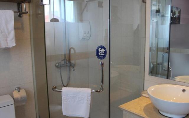 Yiting Four Seasons Hotel (Shanghai Dongfang Road)