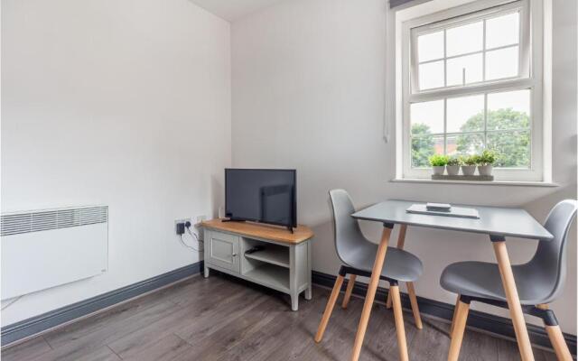 Studio Apartment in Worcester City Centre!