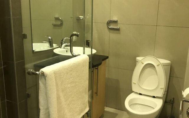 First Divine Suites - Hydro Park