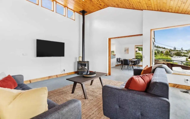 Tahuna Lakeside - 3 min walk to town