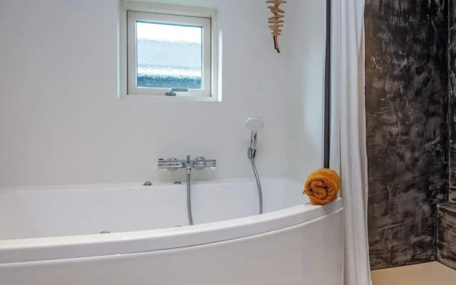 6 Person Holiday Home in Ebeltoft