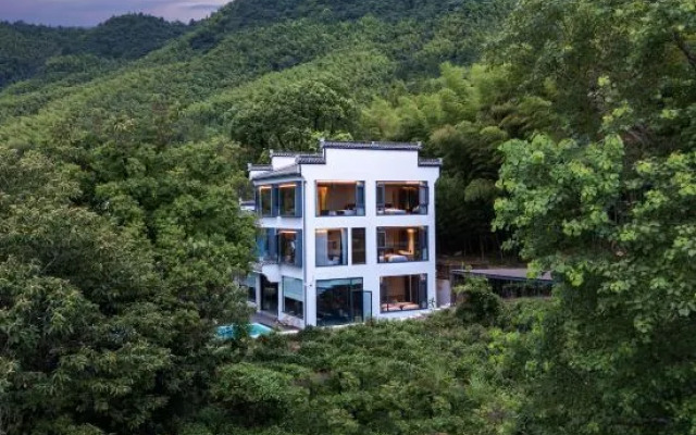 Hong Cun Wu she holiday homestay (Tachuan branch)