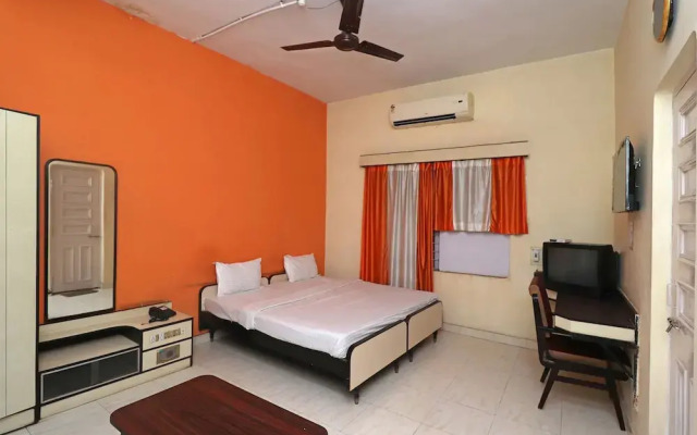 OYO 37028 Hotel Sheela