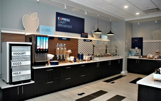 Holiday Inn Express & Suites Edmonton SW - Windermere by IHG