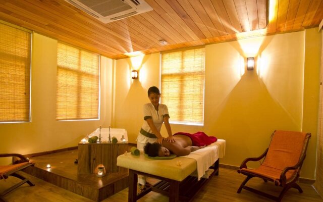 Randholee Resort & Spa