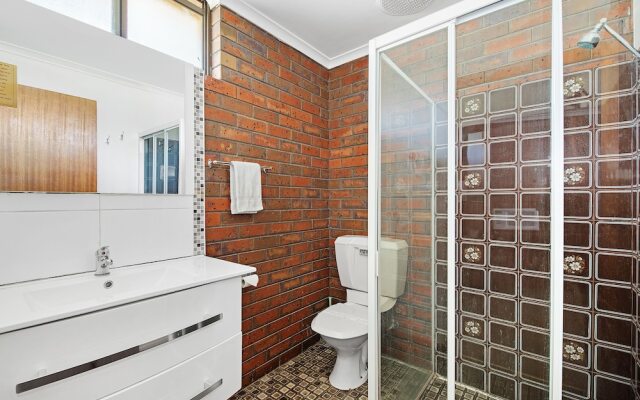 Golden Country Motel & Caravan Park