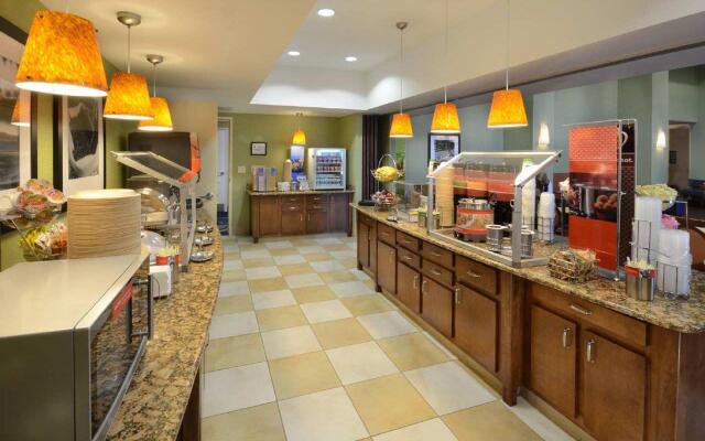 Hampton Inn & Suites Huntersville
