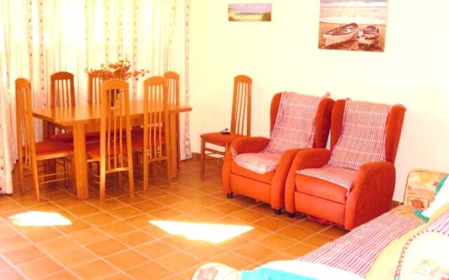 House With 3 Bedrooms in Islantilla, Huelva, With Pool Access and Encl