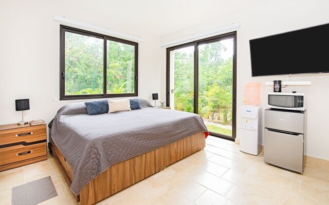 Private Garden Condo by Concierge4u