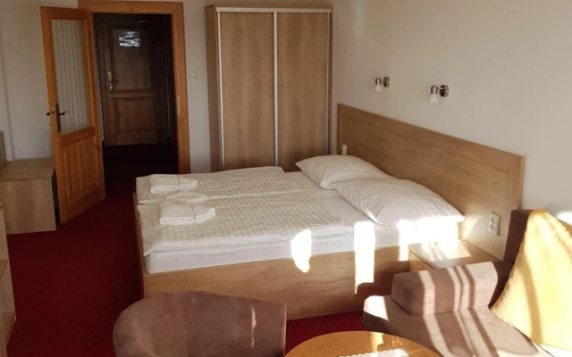 Hotel Toliar