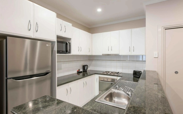 Frome Apartments