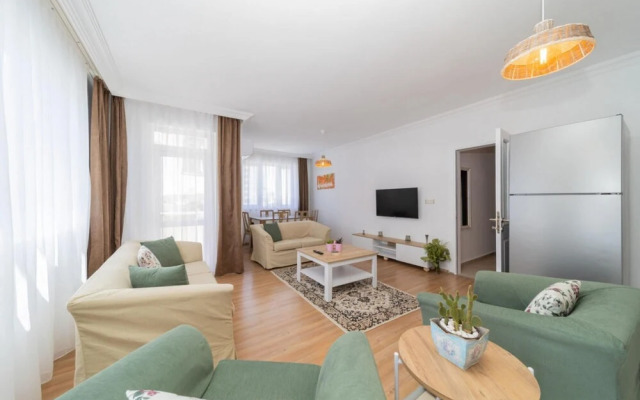 Riverside Flat Close to Beach