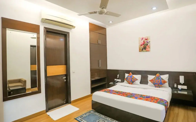 FabHotel Rivlet Residency