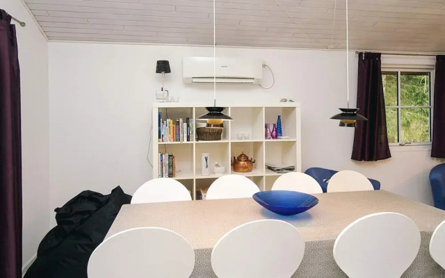 Idyllic Holiday Home in Store Fuglede near Forest