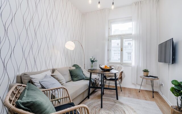 Charm APTs in Prague by Michal&Friends