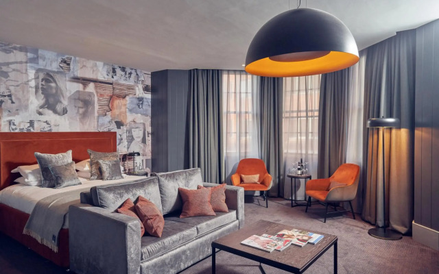 Malmaison Reading