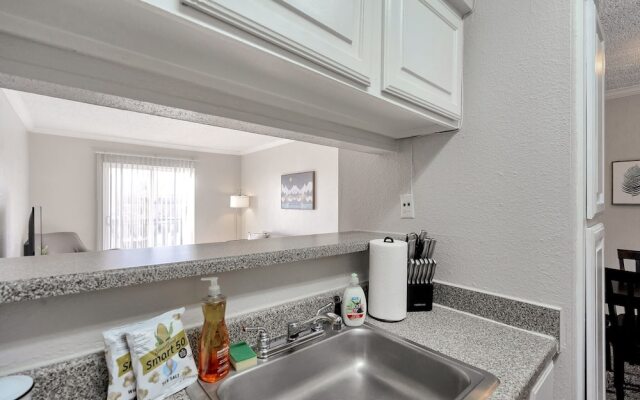 Lovely Midland Getaway With Fitness Center