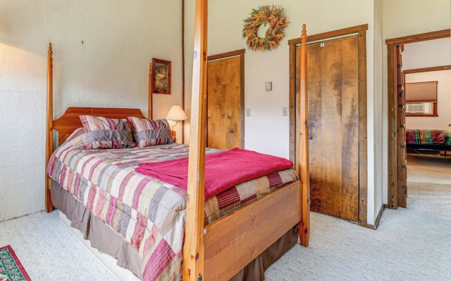 Finger Lakes Resort Retreat w/ Mountain-view Deck!