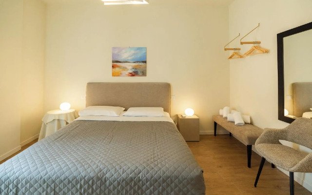 Large Filippini residence a few meters from the Arena