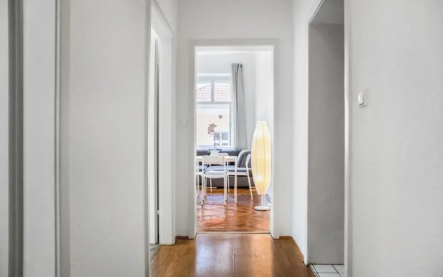 Spacious 2BR Apartment Long Stay Rennweg