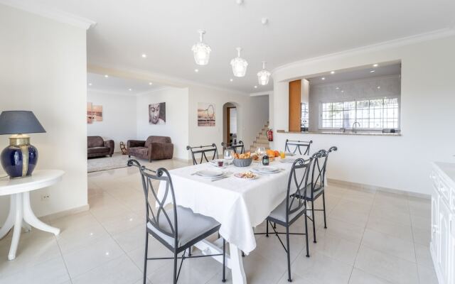 Villa Lemos by HelloVacations