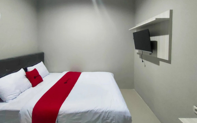 RedDoorz Syariah near Rumah Sakit Soewandhie