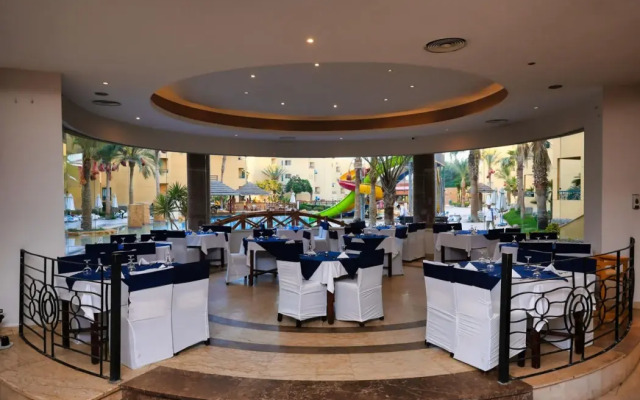 Eagles Downtown Zahabia & Beach Resort