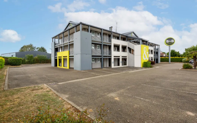 B&B HOTEL CHARTRES Le Forum (1)