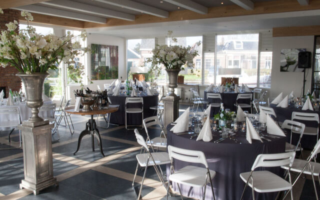 Harbour Club Terherne