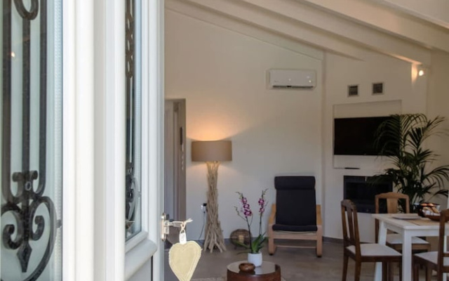 Iliopetra House 1 - Corfu Poolside Retreat