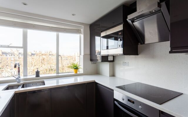 3 Bedrooms 2 Bathrooms Apartment London